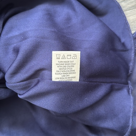 Thirty / Thirty LA | Navy blue ruffled satiny cami tank top NWT Size Large - Picture 7 of 10